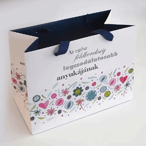 Az egész földkerekség legcsodálatosabb anyukájának